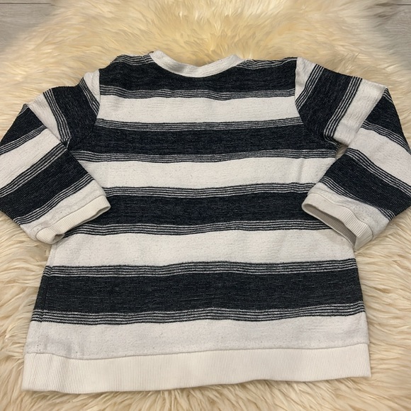 H&M Pull-Over Sweater 2 Button Closure in White & Dark Blue Size 2-3T - Picture 5 of 5